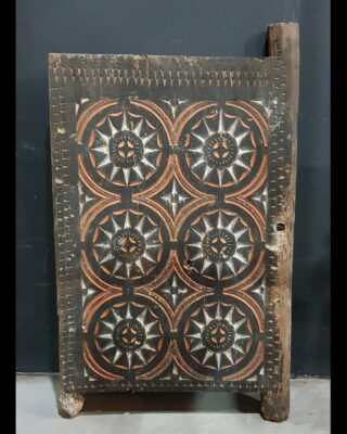 Jendela Antik Tongkonan Toraja (44cm x 70cm)