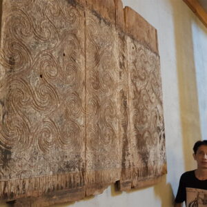 Antique Old Toraja Sane (Ricebarn Panel) - Pa' Erong (162cm x 135cm) Antique Old Toraja Sane (Ricebarn Panel) - Pa' Erong (162cm x 135cm)