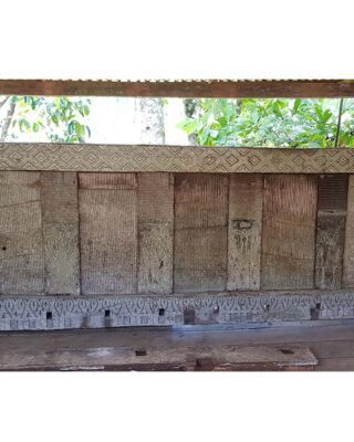 Antique Toraja House Tongkonan Panel (400cm x 140cm)
