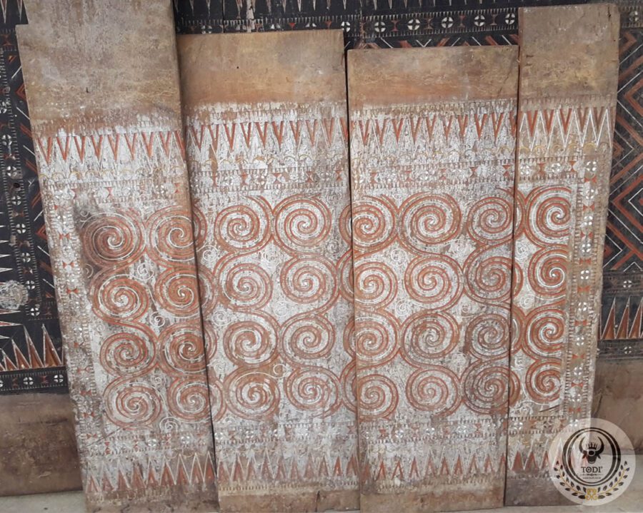 Antique Sane Toraja 150cm x 120cm (Toraja Rice Barn Wood Panel)