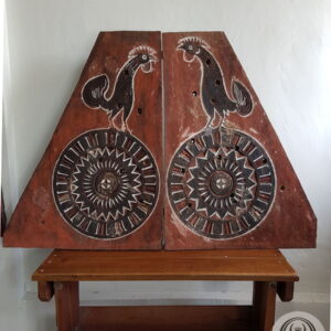 Panel Antik Ukir Segitiga Rumah Toraja (100cm x 70cm) (1)