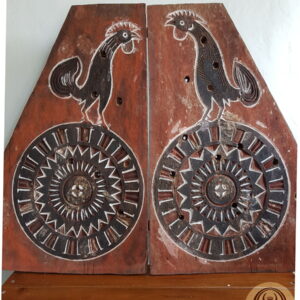 Panel Antik Ukir Segitiga Rumah Toraja (100cm x 70cm) (2)