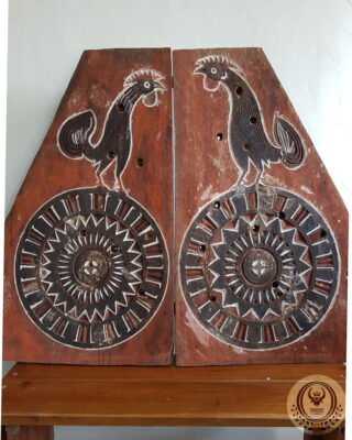 Alternative view of Panel Antik Ukir Segitiga Rumah Toraja (100cm x 70cm)