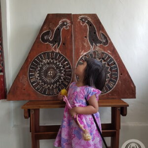 Panel Antik Ukir Segitiga Rumah Toraja (100cm x 70cm) (4)
