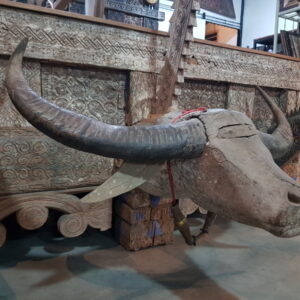 Toraja Wooden Buffalo and Wood Carving (Perfect Patina) (3)