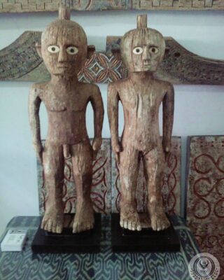 Pia-Pia Tau-Tau Statue