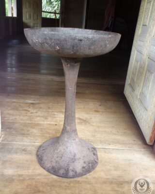 Alternative view of Antique Kandean Dulang Toraja (Diameter 45cm)