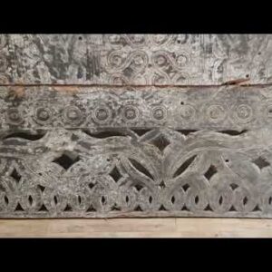 Toraja Tongkonan House Wall Triangle 260cm x 160cm (White Patina)