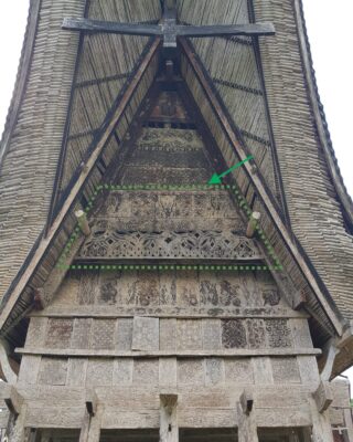 Alternative view of Segitiga Dinding Rumah Tongkonan Toraja - Ukiran Pa' Garunggang