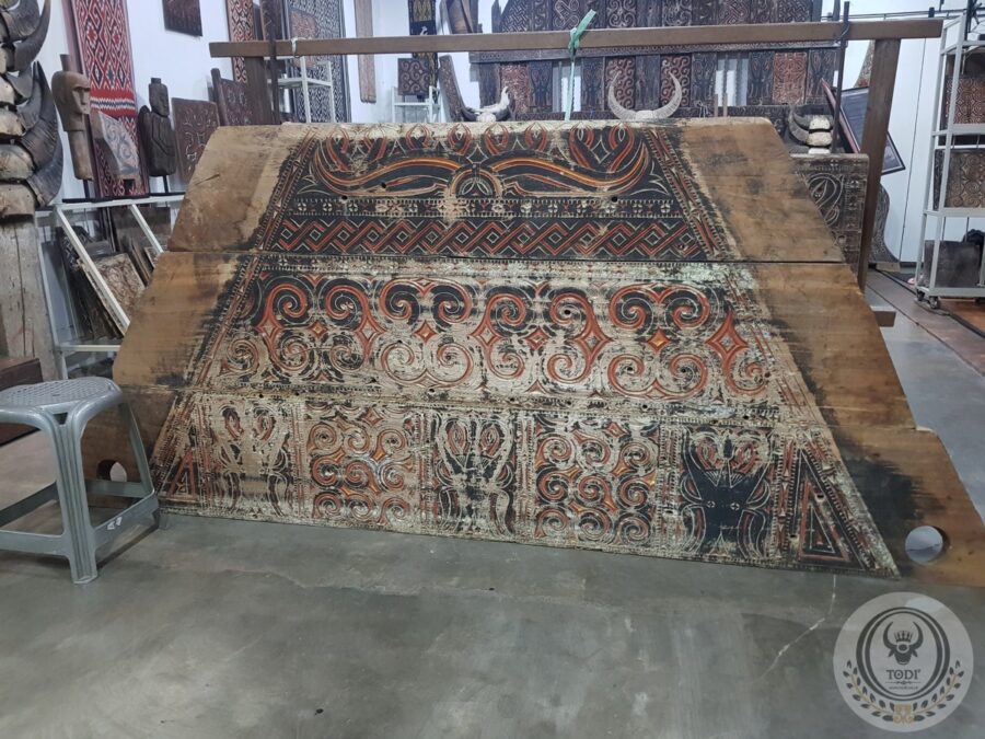 Toraja Tongkonan House Wall Triangle (120cm x 290cm) (2) Toraja Tongkonan House Wall Triangle (120cm x 290cm) (2)