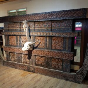 Toraja Tongkonan House Wall Panels (350cm x 190cm) (1)