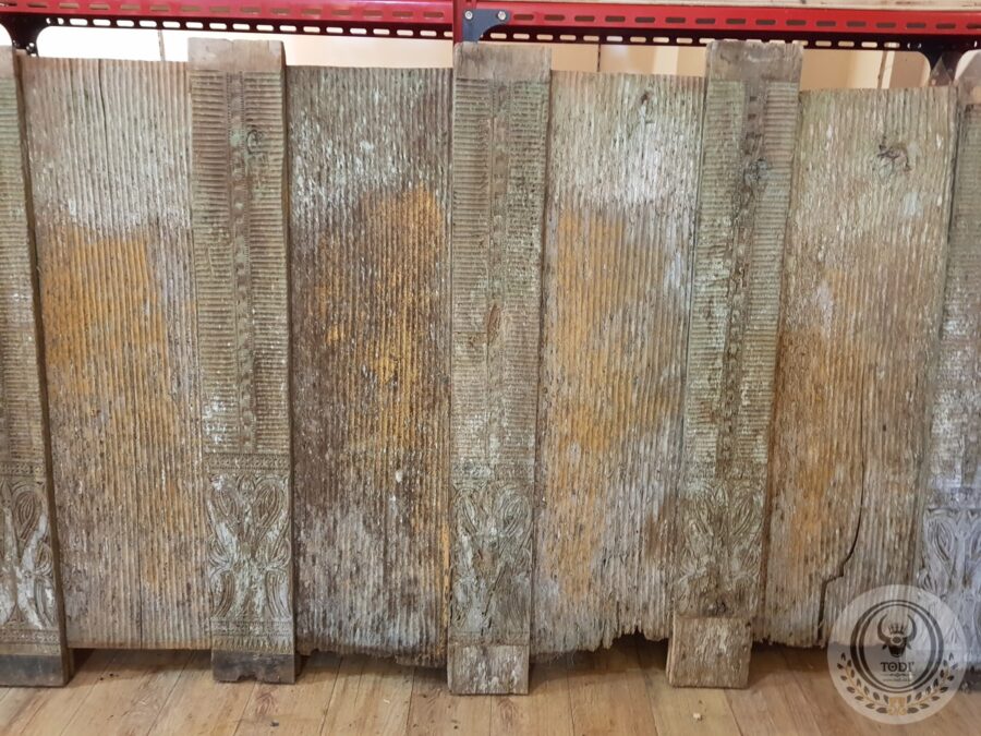 Antique Toraja Carving Panel Pa'Sussu' Motif (270cm x 115cm) (2) Antique Toraja Carving Panel Pa'Sussu' Motif (270cm x 115cm) (2)