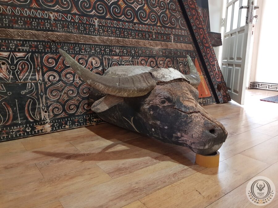 Antique Toraja wooden buffalo head Antique Toraja wooden buffalo head