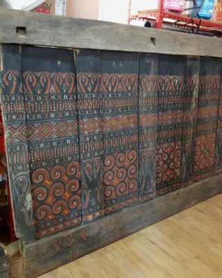 Alternative view of Panel Dinding Ukiran Antik Toraja - Panel Samping Lumbung Padi (Kode-A0625)