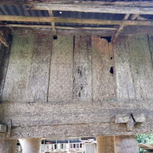 Toraja Old Ricebarn (Alang) White Patina (12) Toraja Old Ricebarn (Alang) White Patina