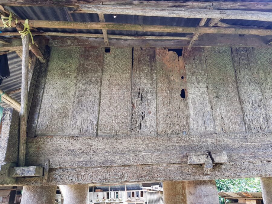 Toraja Old Ricebarn (Alang) White Patina (12) Toraja Old Ricebarn (Alang) White Patina