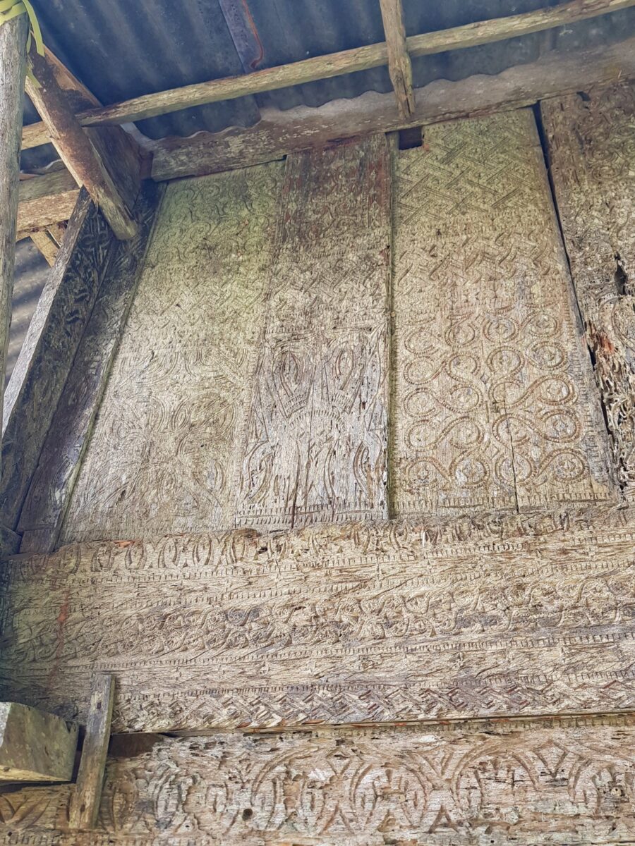 Toraja Old Ricebarn (Alang) White Patina (13) Toraja Old Ricebarn (Alang) White Patina