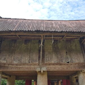 Toraja Old Ricebarn (Alang) White Patina (17) Toraja Old Ricebarn (Alang) White Patina