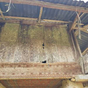 Toraja Old Ricebarn (Alang) White Patina Toraja Old Ricebarn (Alang) White Patina