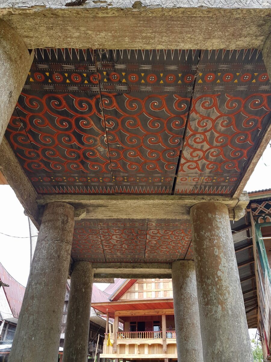 Toraja Old Ricebarn (Alang) White Patina (9) Toraja Old Ricebarn (Alang) White Patina