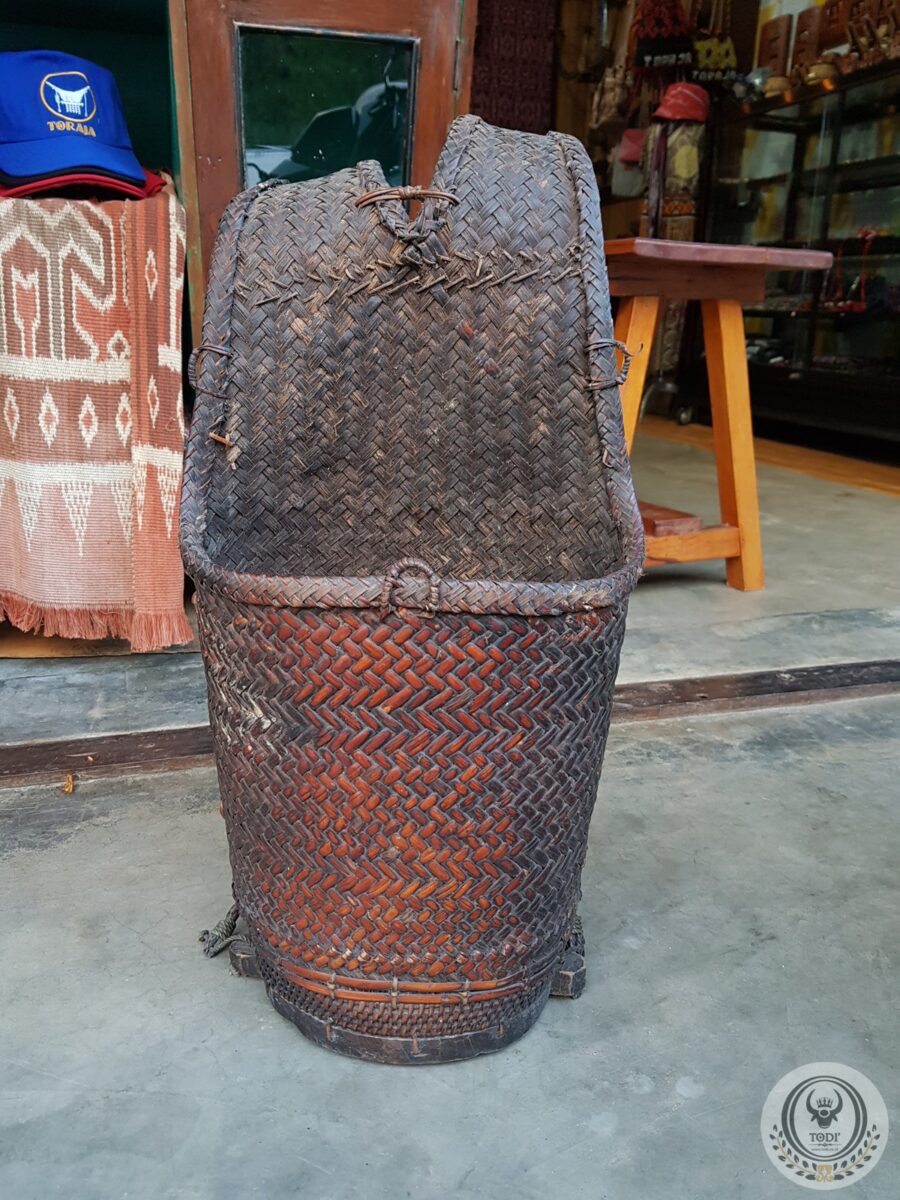 Toraja Antique Backpack Rattan Basket