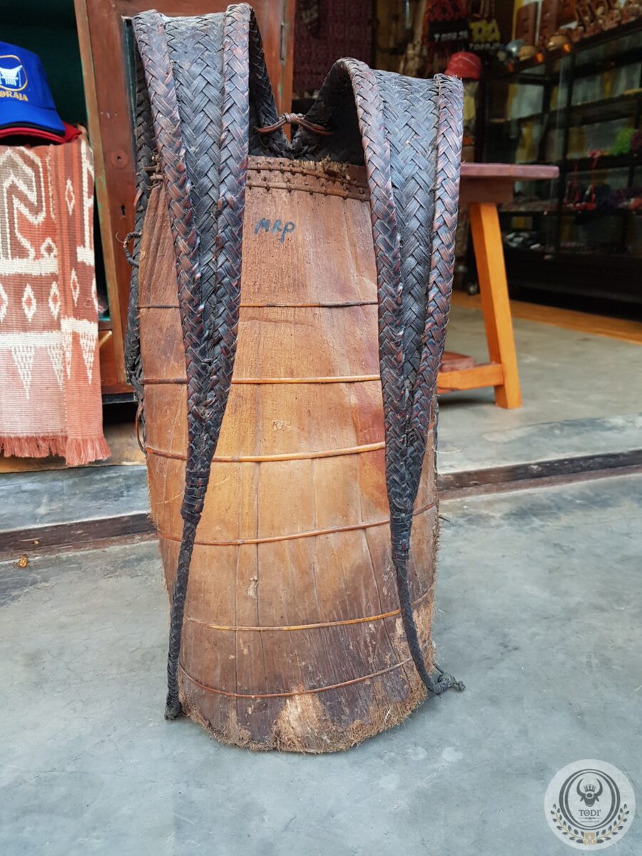 Toraja Antique Backpack Rattan Basket (2) Toraja Antique Backpack Rattan Basket (2)
