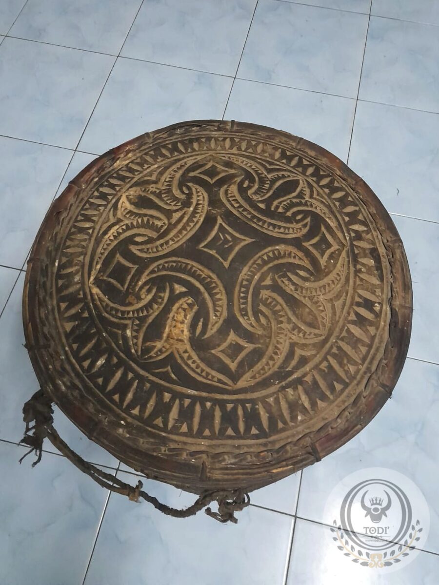 Toraja Old Rattan Basket (Diameter 30cm) (2) Toraja Old Rattan Basket (Diameter 30cm) (2)