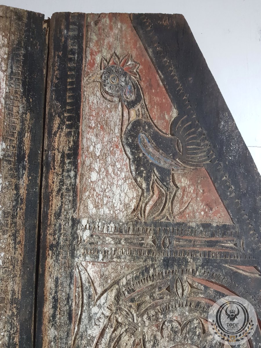 Antique Toraja Triangle House Carving Panel (64cm x 70cm) Antique Toraja Triangle House Carving Panel (64cm x 70cm)