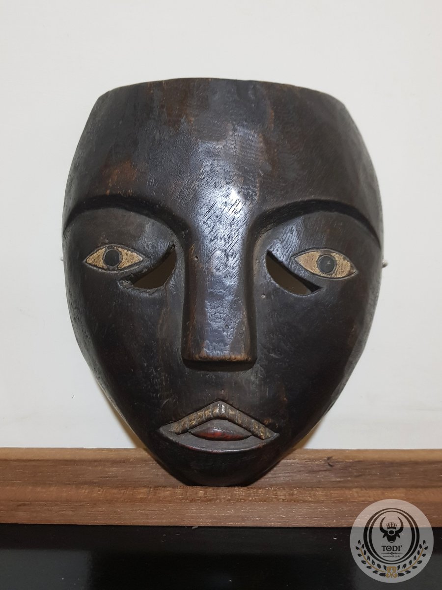 Rare Ethnic Mask (1) Rare Ethnic Mask (1)