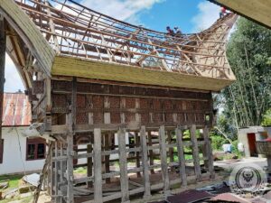 Dismantling an old traditional Toraja house before move to Bali