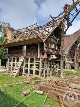 Dismantling an old traditional Toraja house before move to Bali