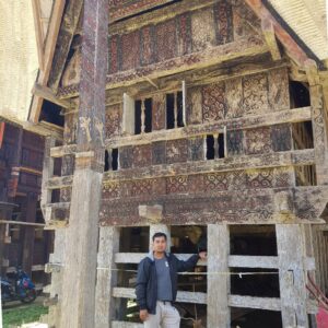 Toraja Old Tongkonan House Building (380cm x 710cm)