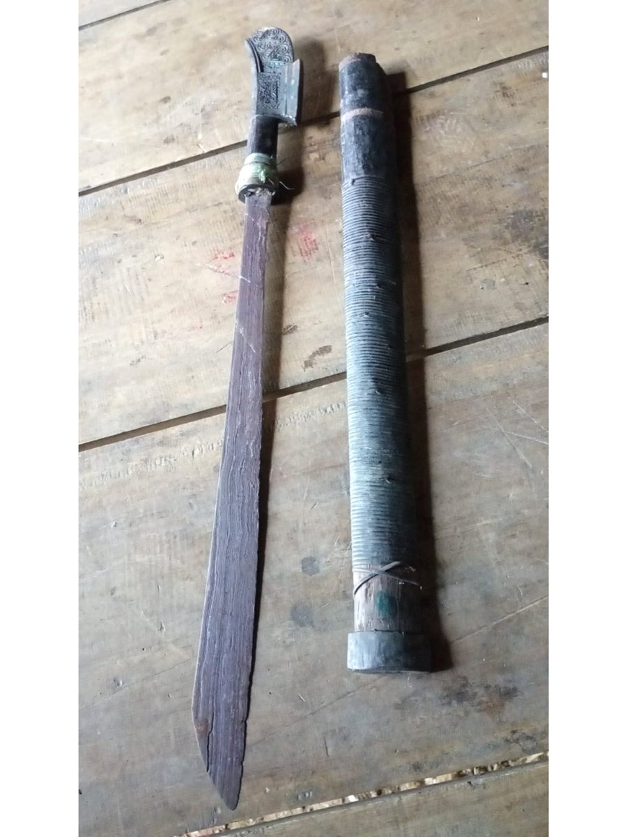 Toraja Traditional Swords (La’bo’ Penai)