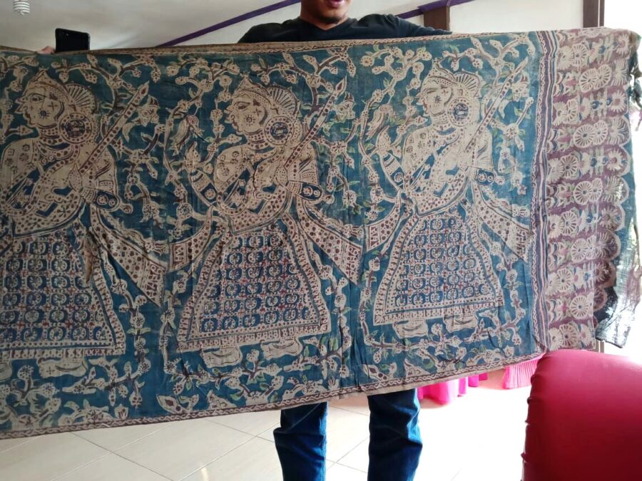 Vintage Wayang Textile - Toraja Ceremonial Cloth Vintage Wayang Textile - Toraja Ceremonial Cloth
