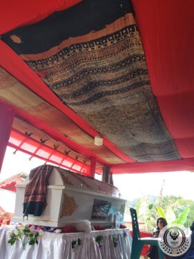 Antique Textiles Decoration and Antique Kandaure at the Rambu Solo, Toraja Funeral Rites (September 2025) Antique Textiles Decoration and Antique Kandaure at the Rambu Solo, Toraja Funeral Rites (September 2025)