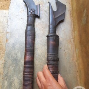 A pair of Old Toraja Traditional Swords (La’bo’ Penai) (5) A pair of Old Toraja Traditional Swords (La’bo’ Penai) (5)