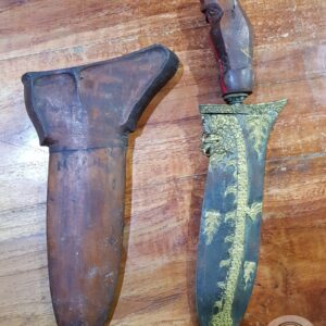 Keris Betok With Dragon-patterned Blade Keris Betok With Dragon-patterned Blade