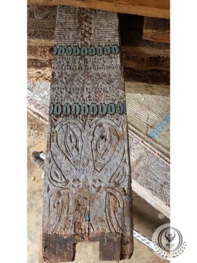 Passussu' Toraja Ricebarn Carving Wall With Blue Color