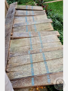 Passussu' Toraja Ricebarn Carving Wall With Blue Color