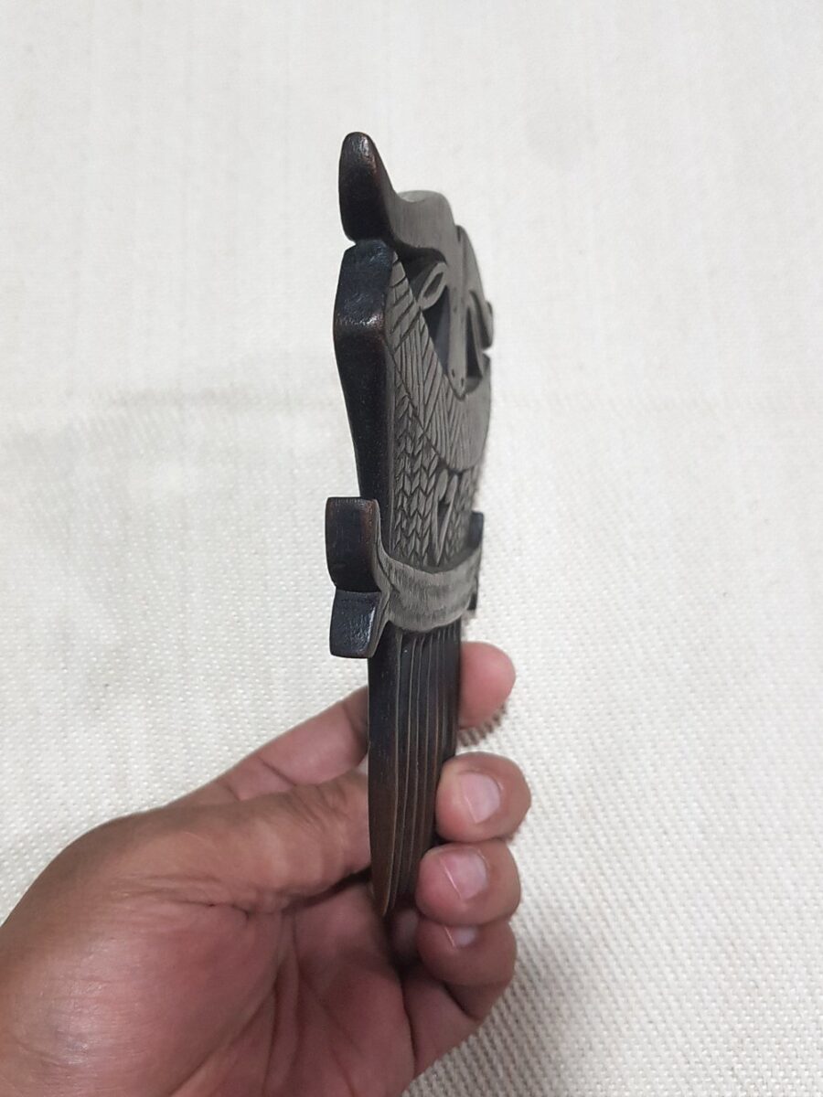 Antique Toraja Wooden Comb (Buffalo Motif) (3) Toraja Wooden Comb (Buffalo Motif)