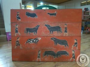 Dodo Alang (Granary) Toraja - Buffalo and Human Motif