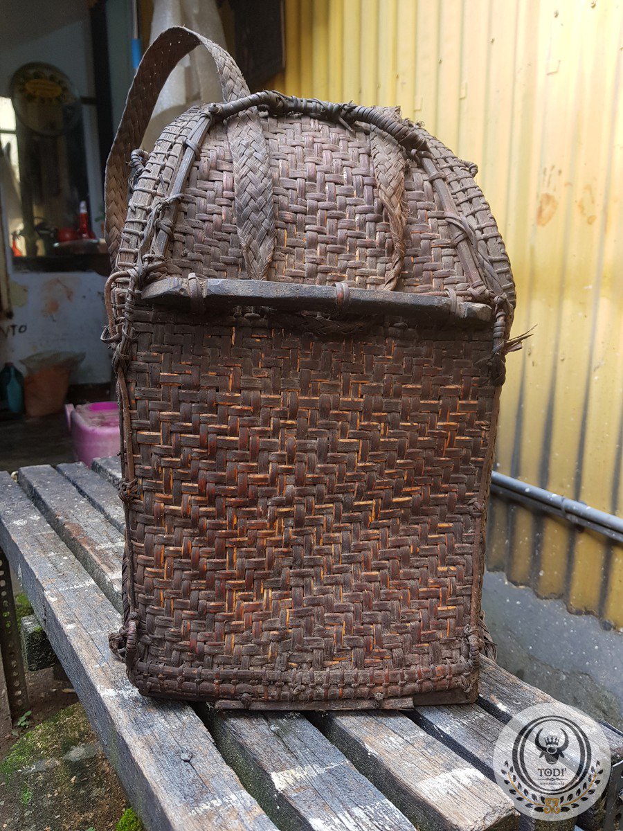 Old Toraja Rattan Basket Bag (1) Old Toraja Rattan Basket Bag