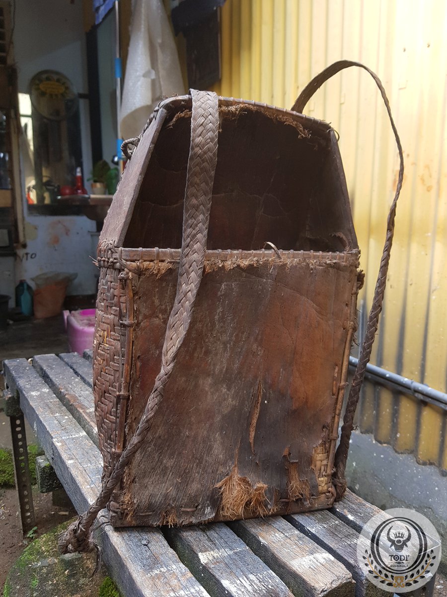 Old Toraja Rattan Basket Bag Old Toraja Rattan Basket Bag