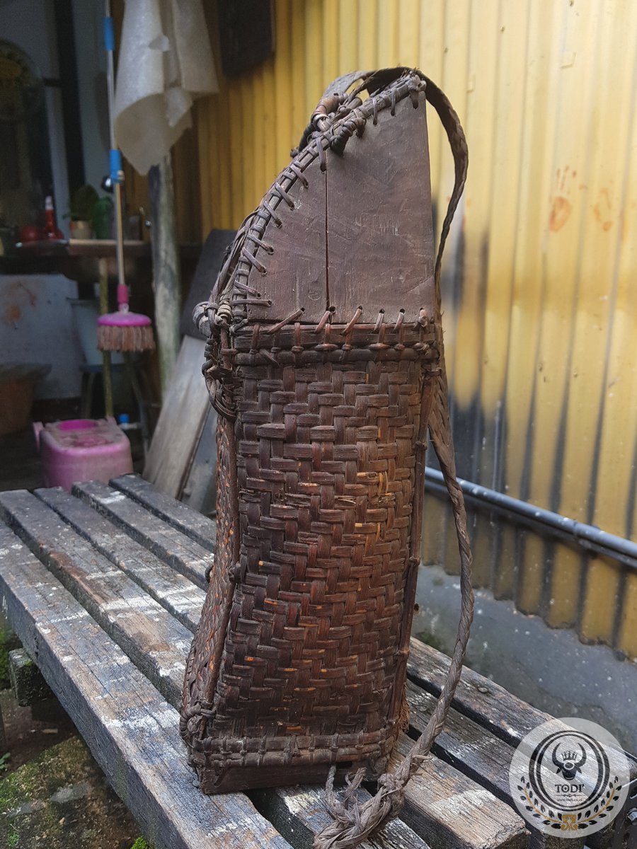Old Toraja Rattan Basket Bag Old Toraja Rattan Basket Bag