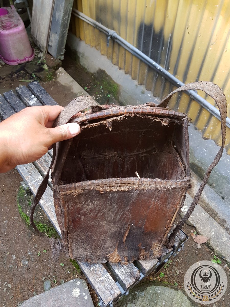 Old Toraja Rattan Basket Bag Old Toraja Rattan Basket Bag